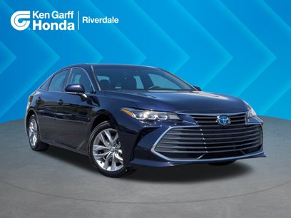 Used 2022 Toyota Avalon XLE w/ Carpet Mat Package (TMS)