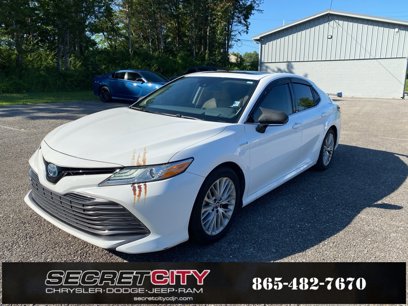 Used 2019 Toyota Camry XLE w/ Sunroof Package