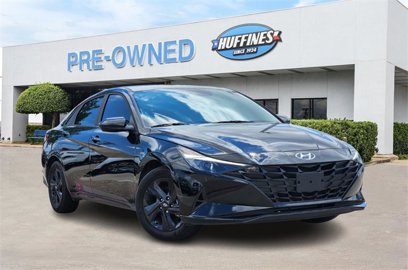 Certified 2023 Hyundai Elantra SEL w/ Cargo Package