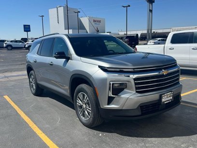 New 2025 Chevrolet Traverse LT w/ Driver Confidence Package