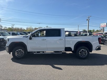 New 2025 GMC Sierra 2500 SLT w/ SLT Premium Package