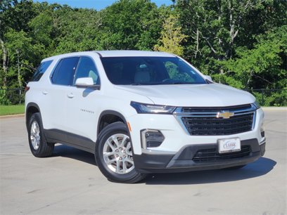 Used 2023 Chevrolet Traverse LS w/ Safety Package