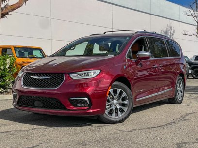 Used 2022 Chrysler Pacifica Pinnacle