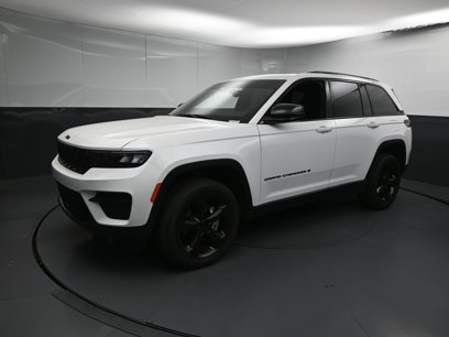 Used 2024 Jeep Grand Cherokee Altitude