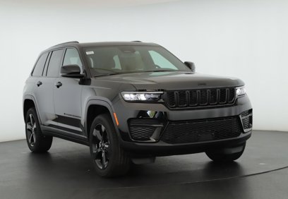 New 2025 Jeep Grand Cherokee Altitude