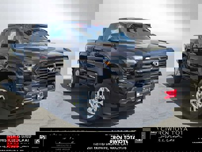 New 2025 Toyota Tacoma SR5