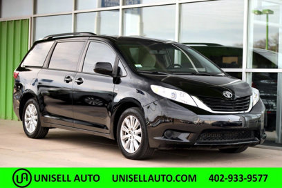 Used 2017 Toyota Sienna LE