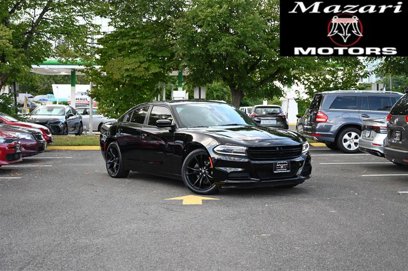 Used 2017 Dodge Charger SE w/ Blacktop Package