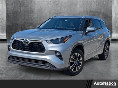 Used 2022 Toyota Highlander XLE