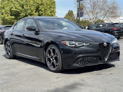 New 2025 Alfa Romeo Giulia Sprint w/ Veloce Package Rwd