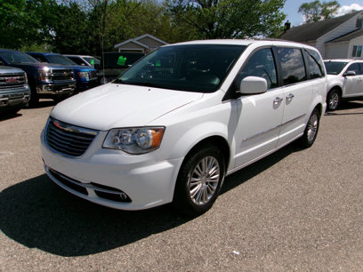 Used 2016 Chrysler Town & Country Touring-L