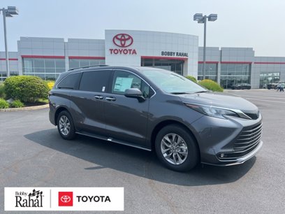 New 2025 Toyota Sienna XLE