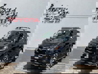 New 2025 Toyota Highlander Platinum
