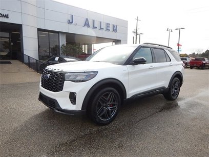 New 2025 Ford Explorer ST-Line w/ Premium Package