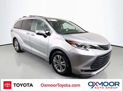 Certified 2023 Toyota Sienna Platinum