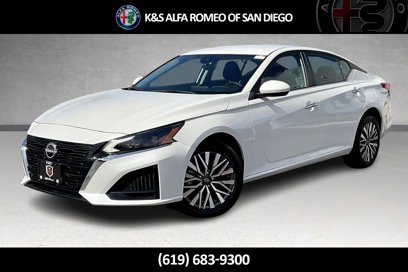 Used 2023 Nissan Altima 2.5 SV