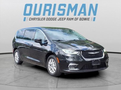 Used 2023 Chrysler Pacifica Touring-L