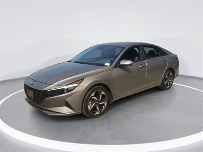 Used 2023 Hyundai Elantra SEL w/ Convenience Package