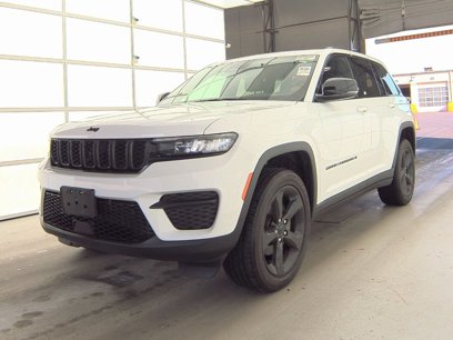 Used 2023 Jeep Grand Cherokee Altitude