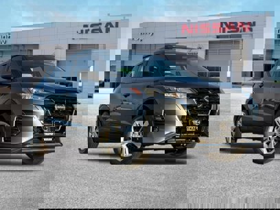 New 2025 Nissan Kicks S