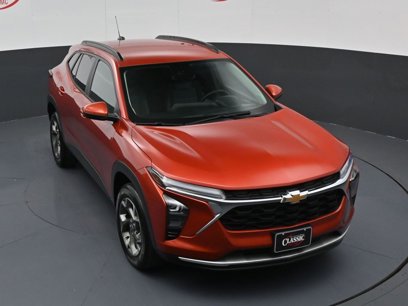 Used 2024 Chevrolet Trax LT w/ Driver Confidence Package