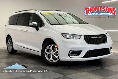 Used 2023 Chrysler Pacifica Limited