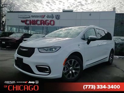 New 2025 Chrysler Pacifica Pinnacle