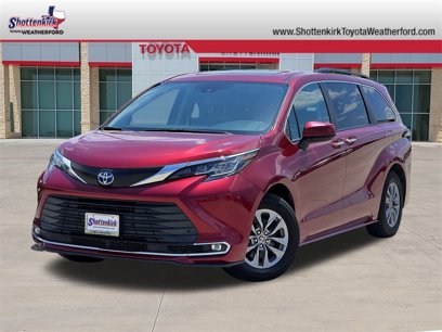 Used 2023 Toyota Sienna XLE