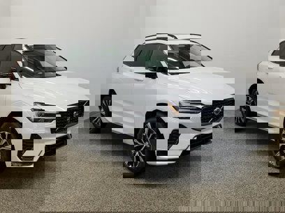 New 2025 Volvo XC60 B5 Core w/ Protection Package Premier