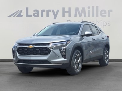 New 2025 Chevrolet Trax LT w/ Driver Confidence Package