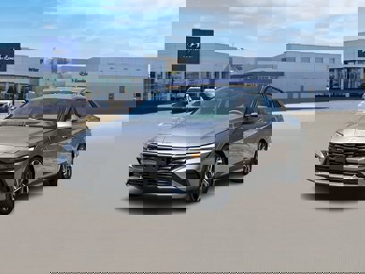 New 2024 Hyundai Elantra SEL w/ Convenience Package