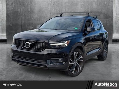 Used 2019 Volvo XC40 T4 R-Design