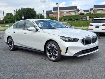 New 2026 BMW 530i xDrive w/ Premium Package