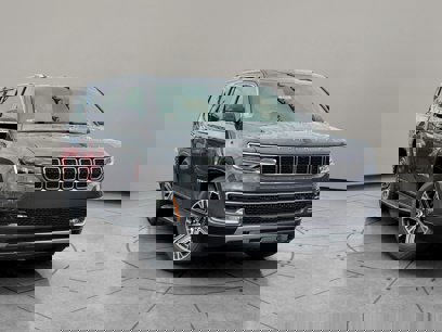 New 2024 Jeep Wagoneer L Series II w/ Convenience Group I