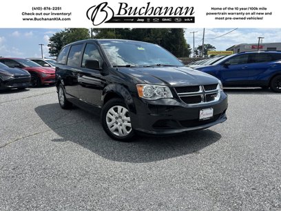 Used 2018 Dodge Grand Caravan SE w/ UConnect Hands-Free Group