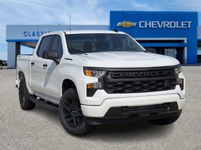 New 2025 Chevrolet Silverado 1500 Custom w/ Turbomax Blackout Package