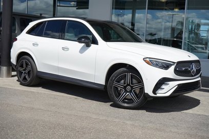 New 2025 Mercedes-Benz GLC 300