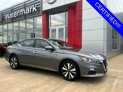 Certified 2022 Nissan Altima 2.5 SV w/ SV Premium Package