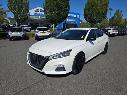 Used 2019 Nissan Altima 2.5 SR w/ SR Premium Package