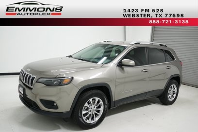 Used 2019 Jeep Cherokee Latitude Plus w/ Comfort/Convenience Group