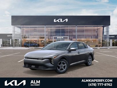 New 2025 Kia K4 LXS