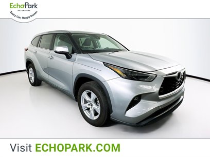 Used 2023 Toyota Highlander LE