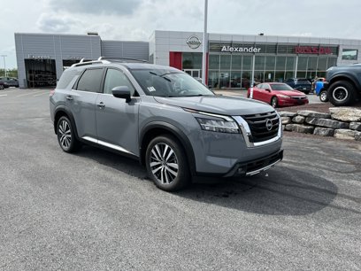 Used 2022 Nissan Pathfinder Platinum w/ Cargo Package