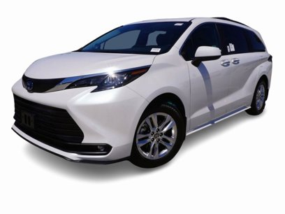 New 2025 Toyota Sienna XLE