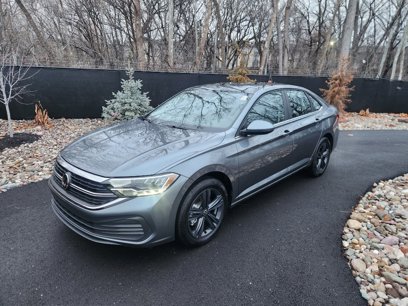 Certified 2024 Volkswagen Jetta SE w/ Panoramic Sunroof Package