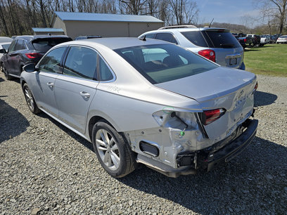 Used 2020 Volkswagen Passat 2.0T SE