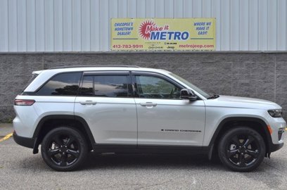Used 2024 Jeep Grand Cherokee Limited w/ Luxury Tech Group II
