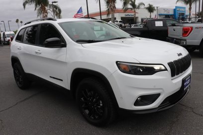 Used 2023 Jeep Cherokee Altitude Lux