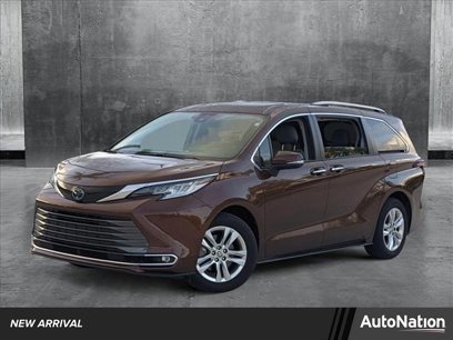 Used 2022 Toyota Sienna Limited