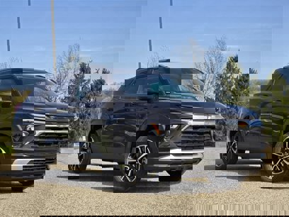 New 2025 Chevrolet TrailBlazer LT w/ Convenience Package